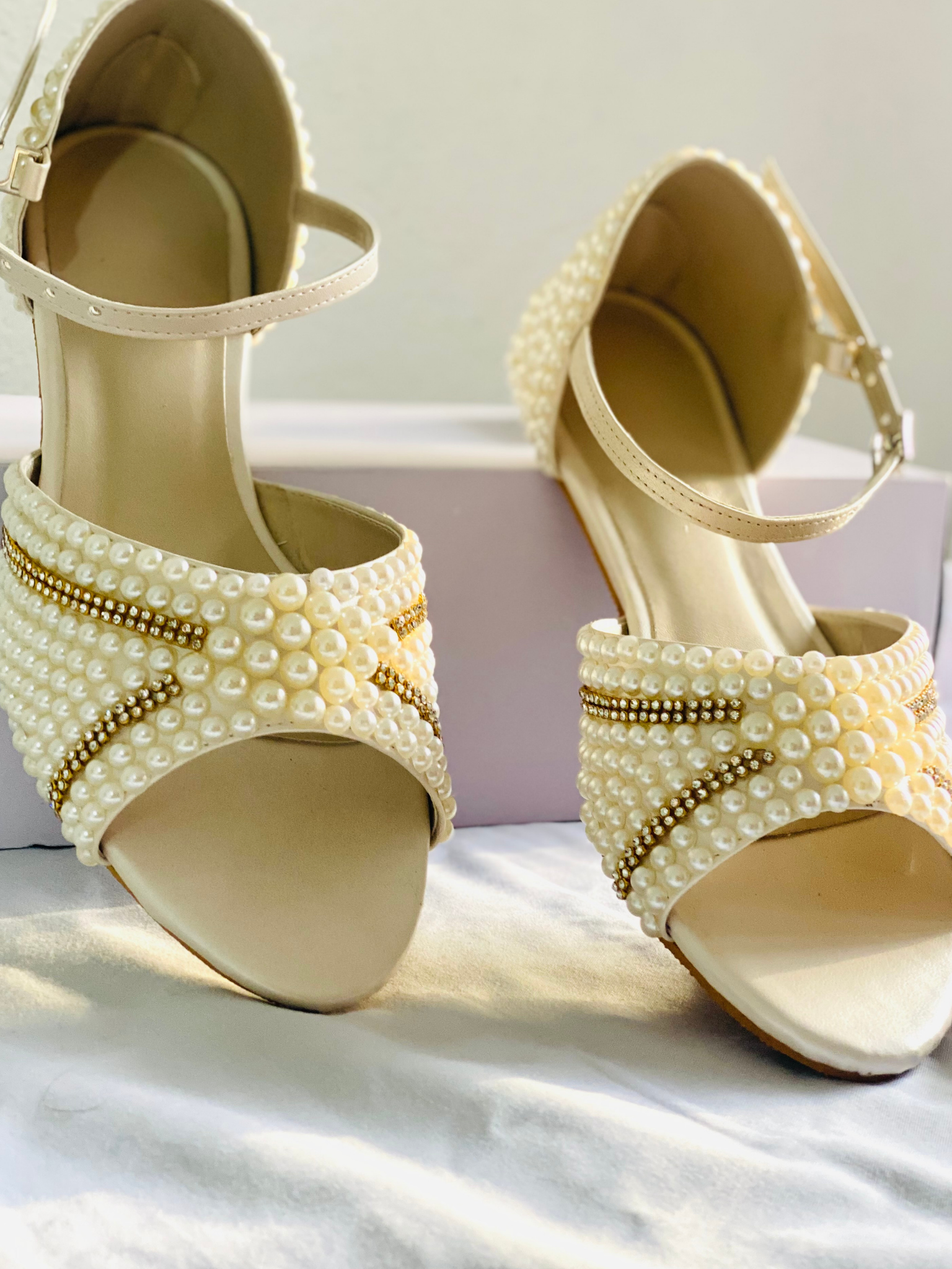 AH0-0005 — off white pearl flat bridal shoe